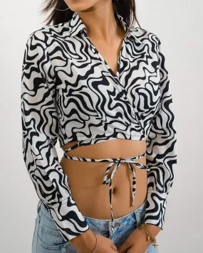 Zig zag print tie around full sleeve shirt